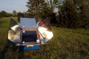 A solar oven is a fantastic way to cook and bake on your homestead. | Homestead Honey