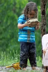 kids in the rain!