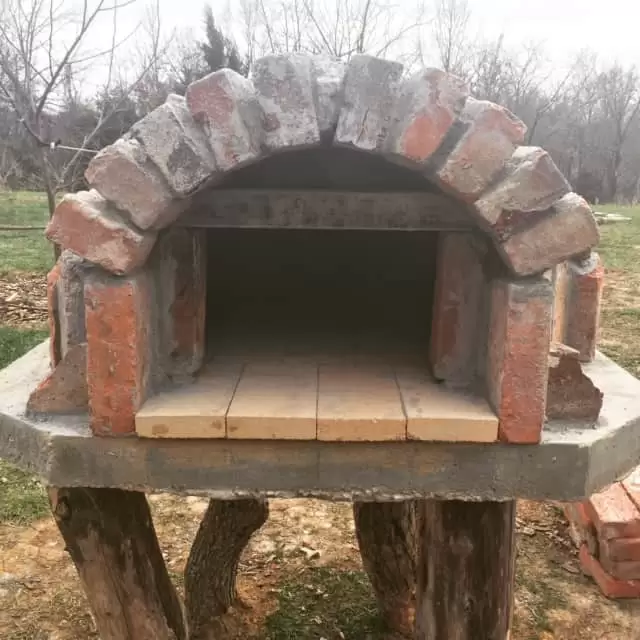A brick/cob hybrid pizza and bread oven in progress | Homestead Honey